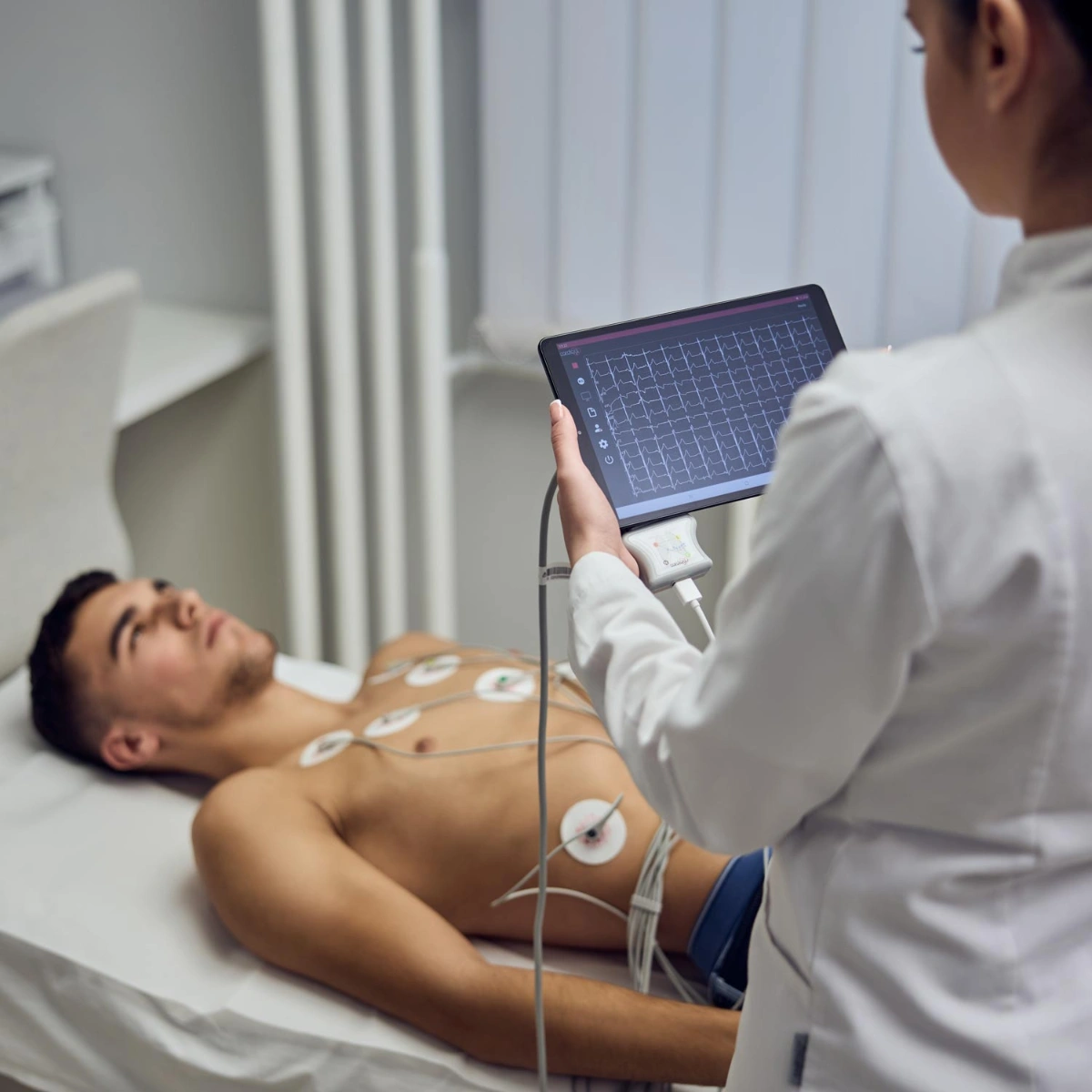 מכשיר אק״ג 12 ערוצים CardioNS E2 נייד - תמונה 3